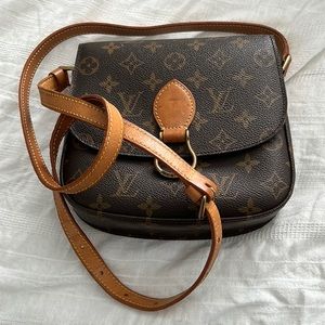 Excellent St Cloud cross body bag! High quality and pretty patina!